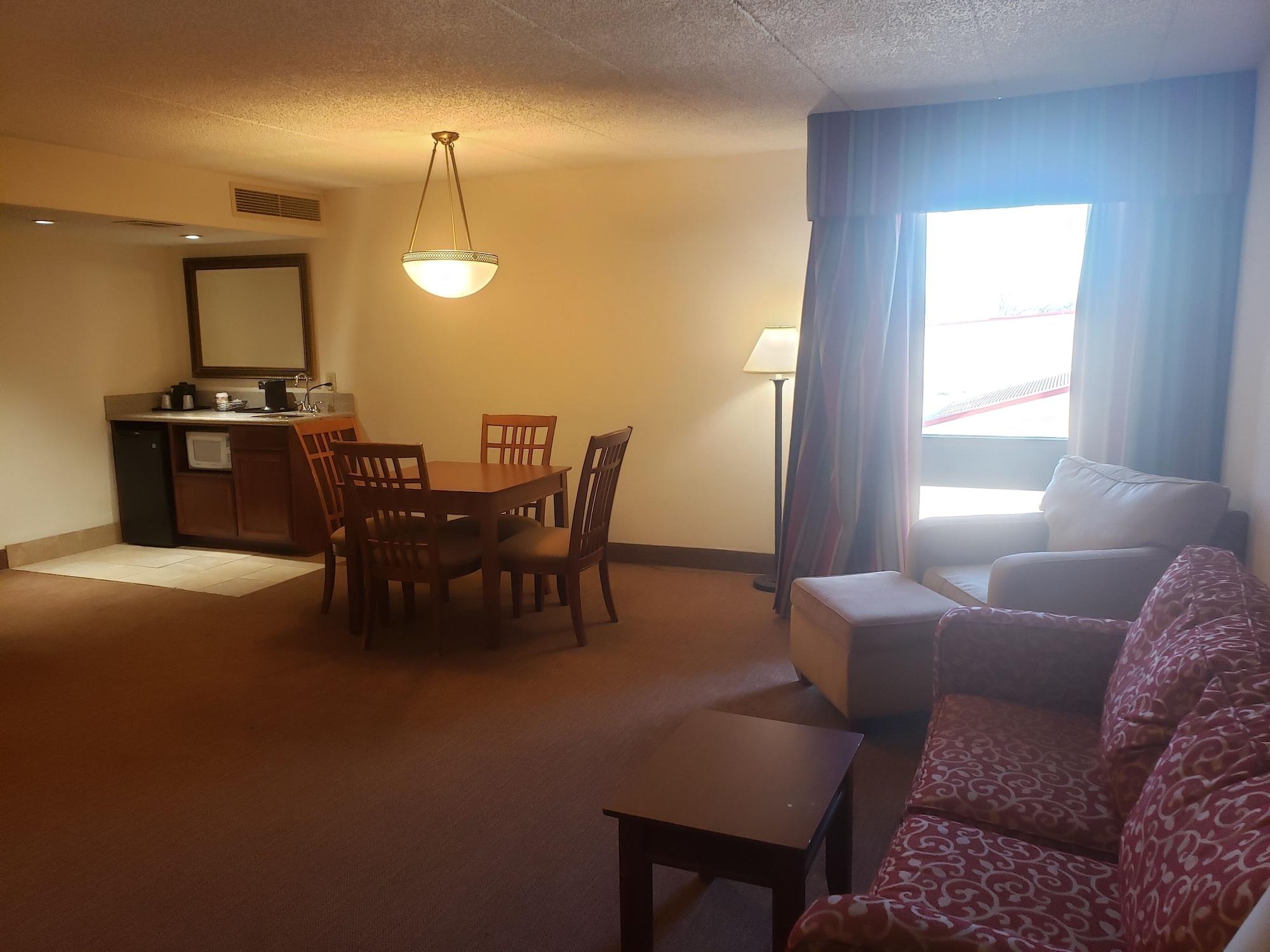 Tulsa Square Hotel Central, I-44 By Oyo ภายนอก รูปภาพ
