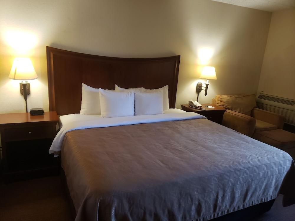 Tulsa Square Hotel Central, I-44 By Oyo ภายนอก รูปภาพ