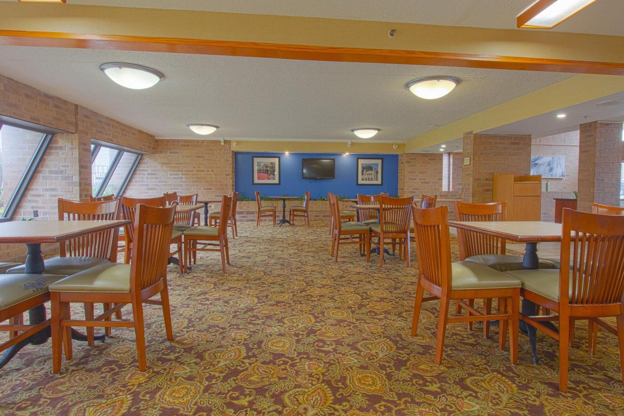 Tulsa Square Hotel Central, I-44 By Oyo ภายนอก รูปภาพ