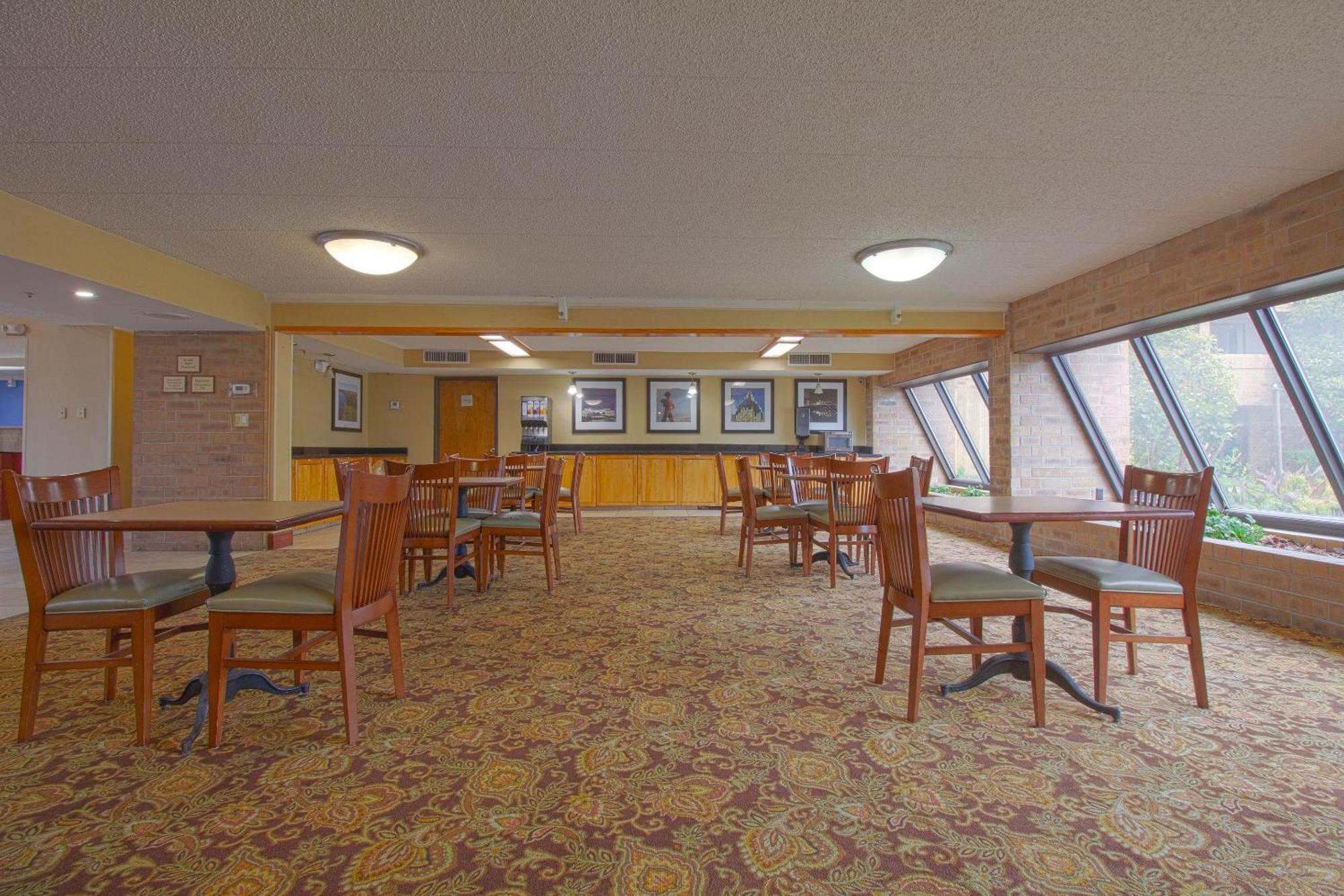 Tulsa Square Hotel Central, I-44 By Oyo ภายนอก รูปภาพ